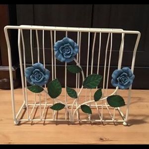 Magazine holder